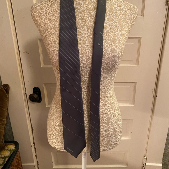 Lot of 3 vintage neckties Oscar dela Renta gray & Pierre Cardin navy blue & red - Picture 11 of 13